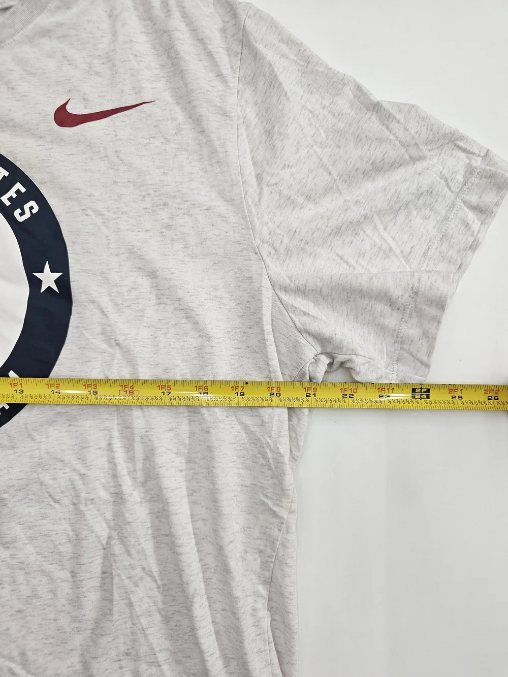Nike Team USA Olympic Crest T-Shirt Mens XL Gray Athletic Graphic Tee EUC